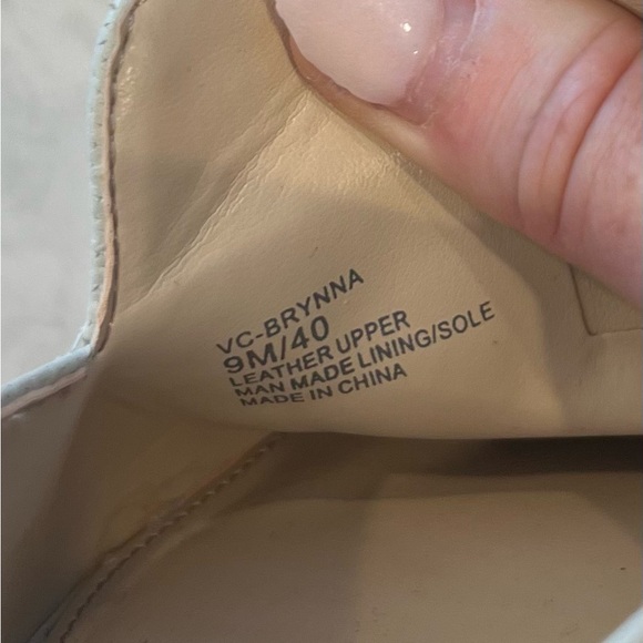 *BRAND NEW* Vince Camuto Brynna Slid On Loafer size 9 Women’s - Picture 4 of 8